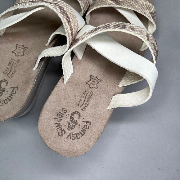 Fantasy Sandals Women's Size 9.5 Aria Criss-Crossed Strapped Wedge Sandals - Picture 9 of 12